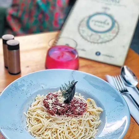 Aslan Hotel